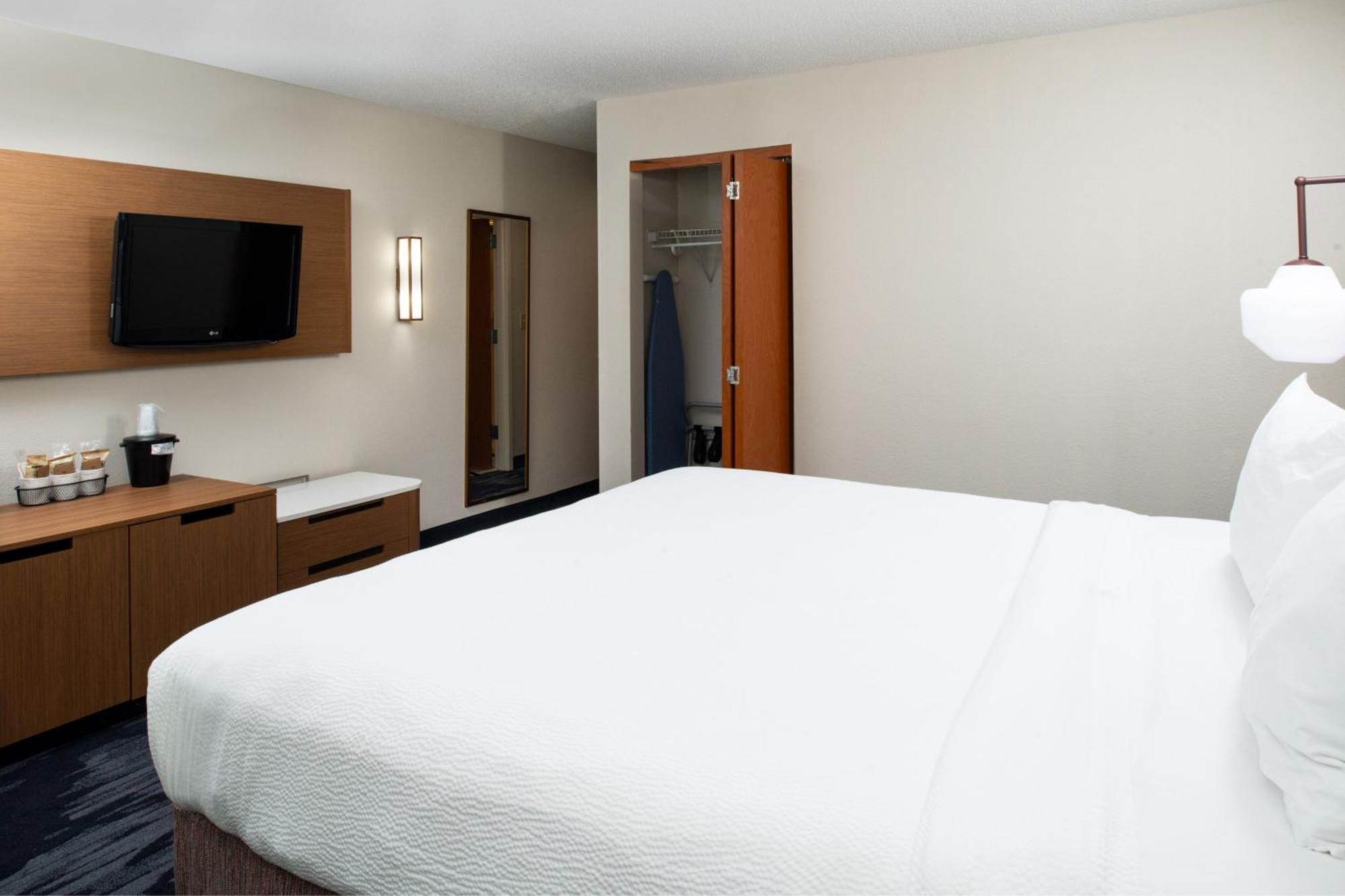 Fairfield Inn & Suites Greensboro Wendover Extérieur photo