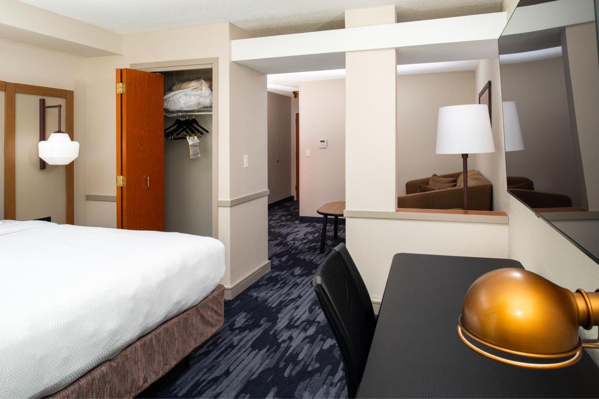 Fairfield Inn & Suites Greensboro Wendover Extérieur photo