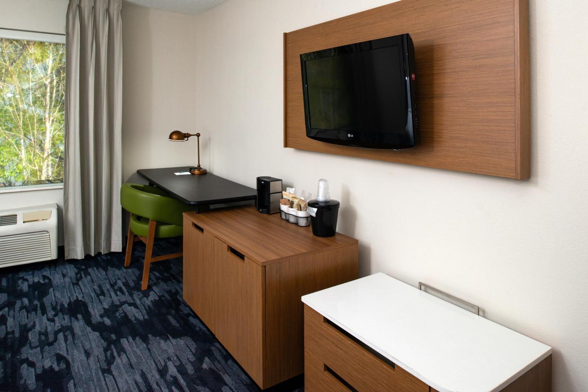 Fairfield Inn & Suites Greensboro Wendover Extérieur photo