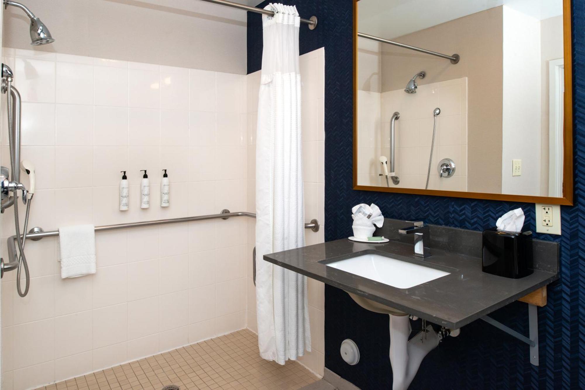 Fairfield Inn & Suites Greensboro Wendover Extérieur photo